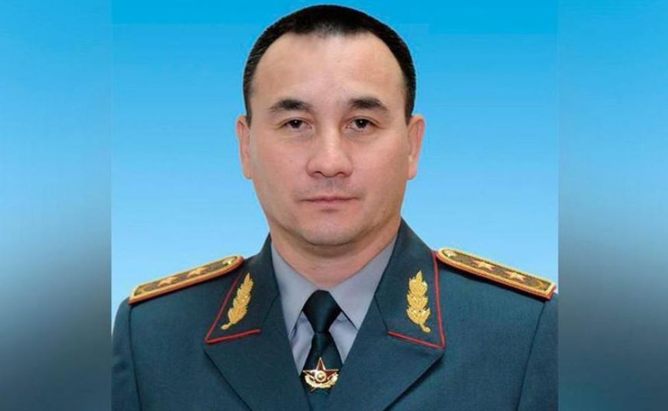 Экс-министру обороны Бектанову продлили арест на месяц