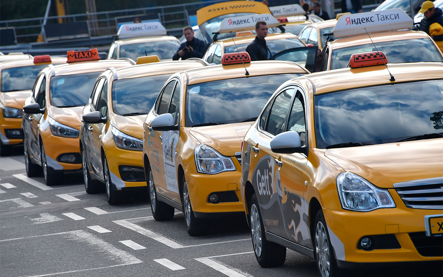 Информацию о конфискации авто за нелегальные услуги такси опровергли в Казахстане