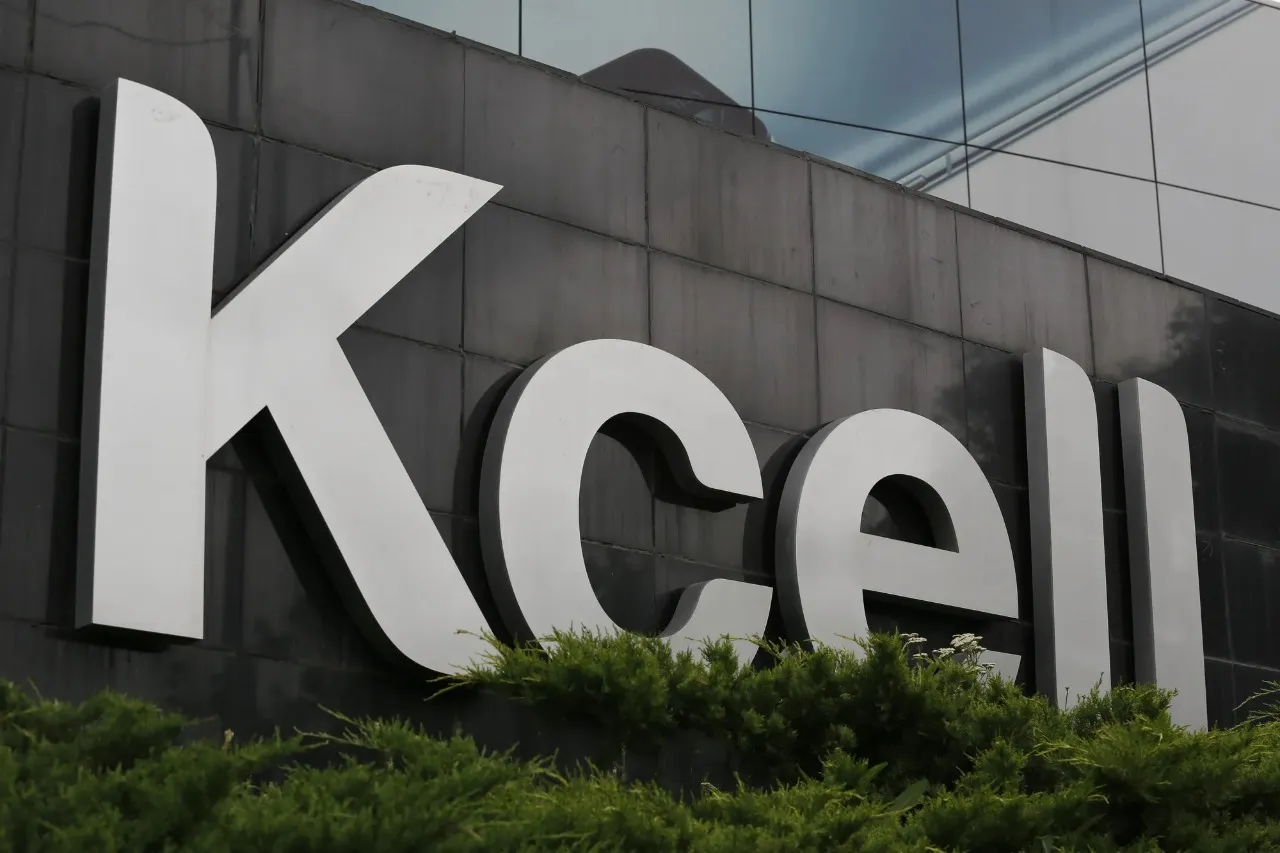 На Kcell подали в суд за «тихое» повышение тарифов