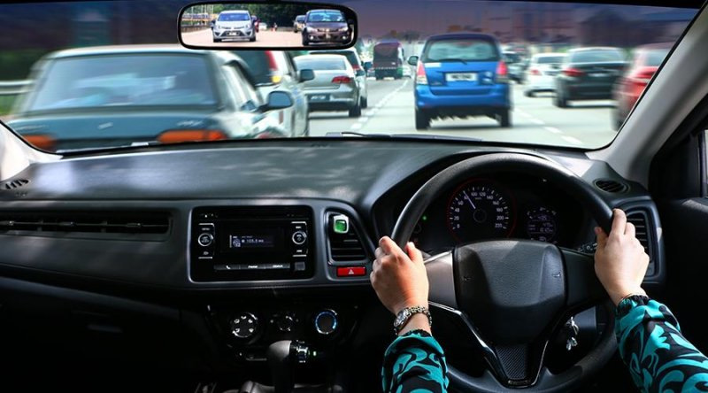 Казахстанцам дадут шанс легализовать праворульные авто