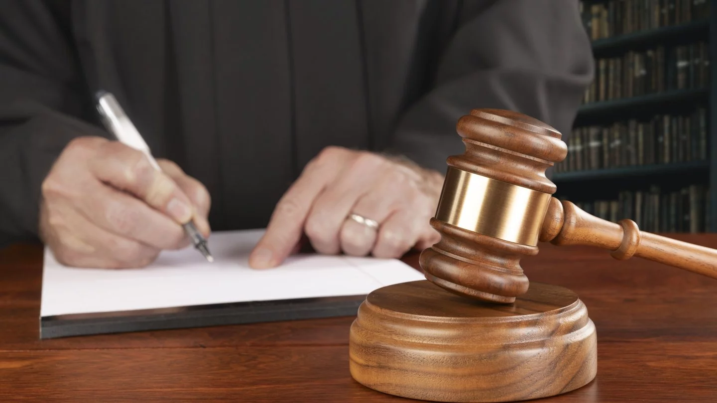  Адвоката, предлагавшего дать взятку прокурору, осудили в Костанае